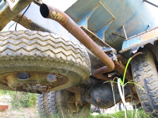 รถบรรทุกน้ำหัวยาว ยี่ห้อ NISSAN