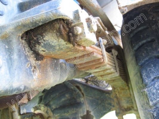 รถบรรทุกน้ำหัวยาว ยี่ห้อ NISSAN