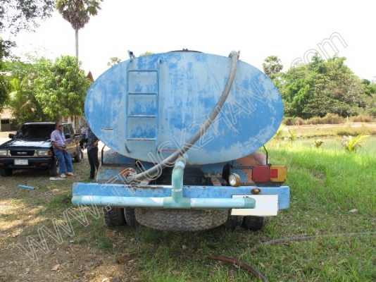 รถบรรทุกน้ำหัวยาว ยี่ห้อ NISSAN