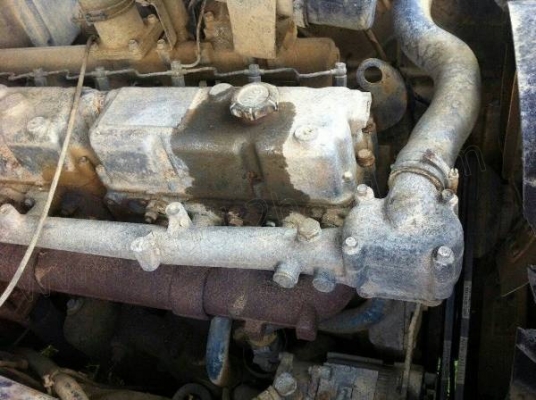 รถบรรทุกน้ำหัวยาว ยี่ห้อ NISSAN