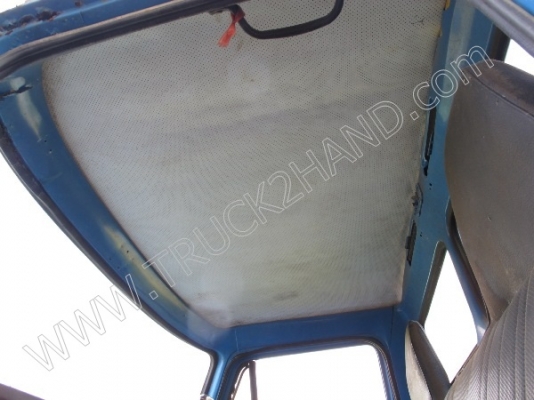 รถบรรทุกน้ำหัวยาว ยี่ห้อ NISSAN