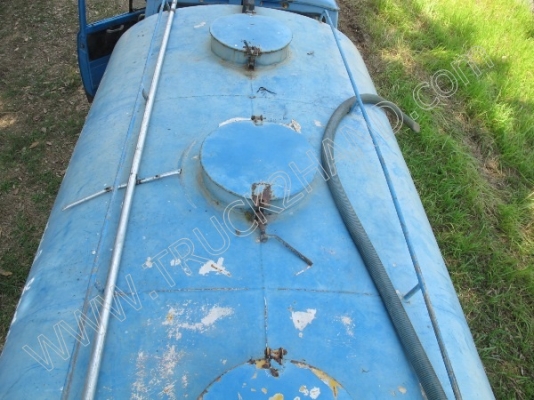 รถบรรทุกน้ำหัวยาว ยี่ห้อ NISSAN