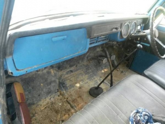 รถบรรทุกน้ำหัวยาว ยี่ห้อ NISSAN