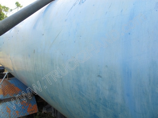 รถบรรทุกน้ำหัวยาว ยี่ห้อ NISSAN