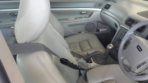 ขายรถเก๋งยุโรป วอโว่ S80 ปี2001  รถบ้านใช้เอง