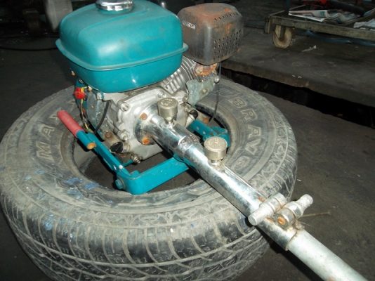 เครื่องเรือหางยาว พร้อมแป้นเกาะหางเรือไฟเบอร์ เครื่องเรือหางยาว พร้อมแป้นเกาะหางเรือไฟเบอร์