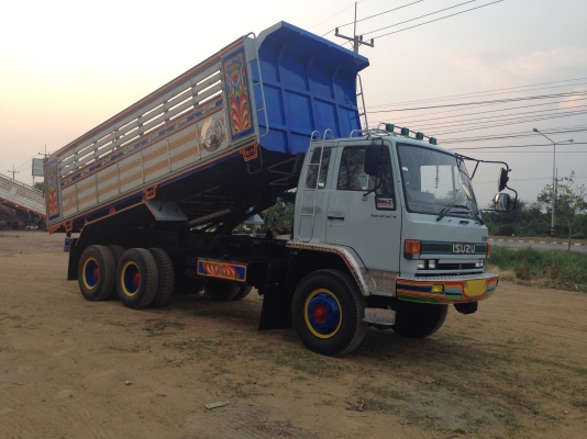 ขายรถอีซูซุ 240 นางฟ้า