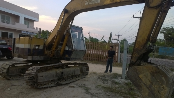 PC120-2 เอวแน่น เครื่อง ปั้ม แรงดี บอดี็เดิมๆยังสวย โซ่ แผ่นสวย...