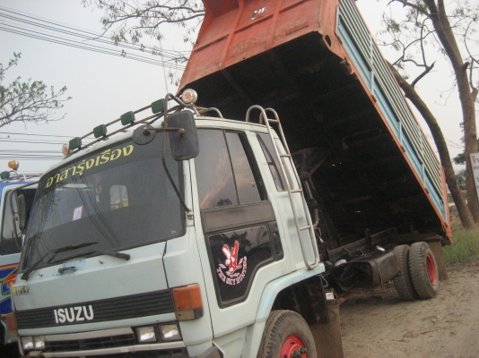 isuzu 6ล้อ ดั้ม พร้อมใช้งาน