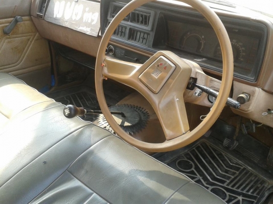 รถกระบะisuzukb2200รถสวย เอกสารฟร้อมสนใจใทรมา