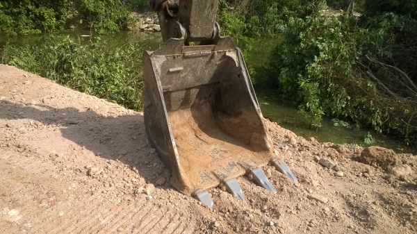 SK120-5 SUPER ไฟฟ้าครบ แอร์เย็น เอวแน่นๆโซ่สวยช่วงล่างยังสวยใช้ได้ รถทำงานอยู่...