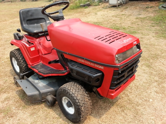 ขายรถตัดหญ้านั่งขับ