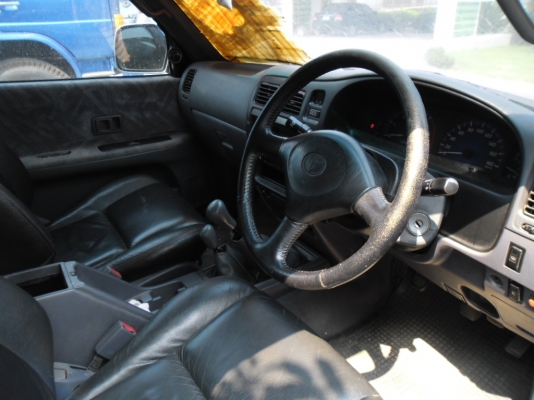 ขายรถ TOYOTA D4D 4 ประตูโฟวิลปี 45 สวยเดิมๆเครื่องดีทะเบียนเต็ม