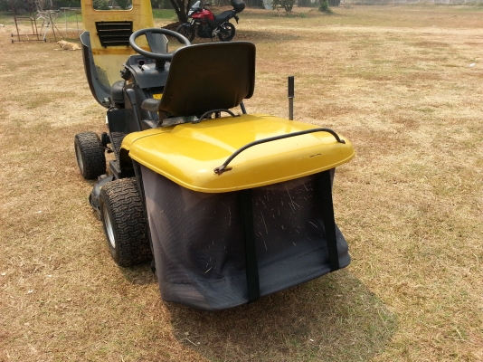 ขายรถตัดหญ้านั่งขับ