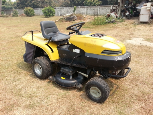 ขายรถตัดหญ้านั่งขับ