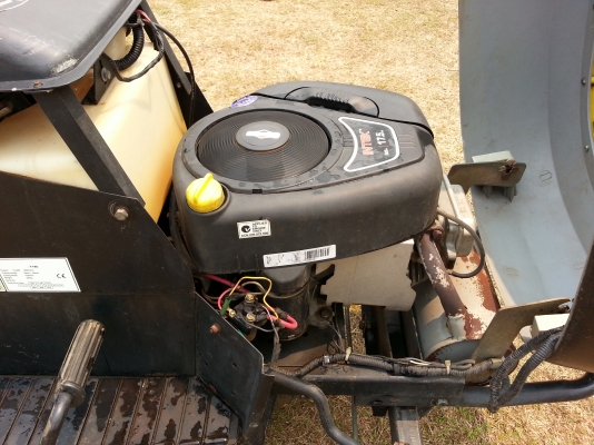 ขายรถตัดหญ้านั่งขับ