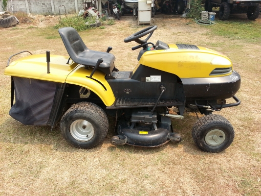 ขายรถตัดหญ้านั่งขับ