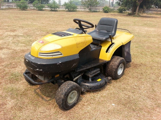 ขายรถตัดหญ้านั่งขับ