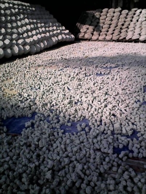 ขายดินสอพองลพบุรี สำหรับเล่นสงกรานต์ ราคาส่ง ขายดินสอพองลพบุรี สำหรับเล่นสงกรานต์ ราคาส่ง