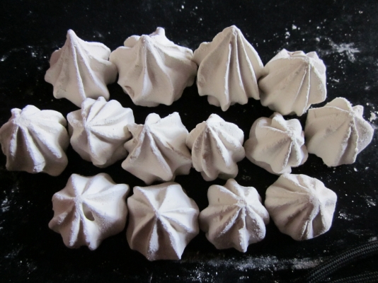 ขายดินสอพองลพบุรี สำหรับเล่นสงกรานต์ ราคาส่ง ขายดินสอพองลพบุรี สำหรับเล่นสงกรานต์ ราคาส่ง