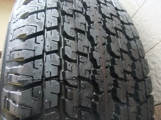 ยางอะไหล่ มีเส้นเดียว bridgestone 265/70/16 ปี13