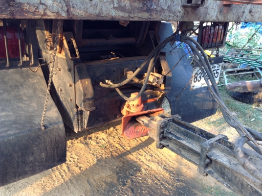 ขายรถพ่วงแม่ลูกดั้มเกษตร เครื่อง EP100 turbo 280 แรงม้า คัสซีสวยตลอดส้น ทะเบียนพร้อมโอน ราคาต่อรองได้