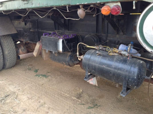 ขายรถพ่วงแม่ลูกดั้มเกษตร เครื่อง EP100 turbo 280 แรงม้า คัสซีสวยตลอดส้น ทะเบียนพร้อมโอน ราคาต่อรองได้