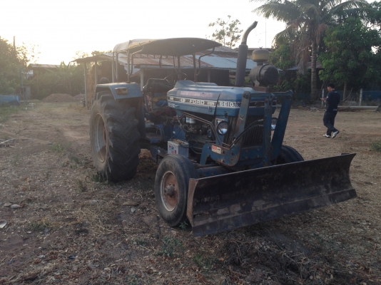 ขายรถไถ FORD 6600 เต็ม มีภาพวีดีโอ  เกียร์ D5NN  ท้ายเบาะD6NN  เครื่องดี T3-D5NN ผาน 7 ดันหน้า สภาพเดิมๆ เอกสารใบอินวอย  ราคา 338000 บาท  สนใจติดต่อ คุณชัยย สตึก โทร 081-9972972 089-8451778