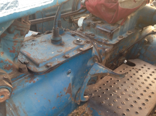 ขายรถไถ FORD 6600 เต็ม มีภาพวีดีโอ  เกียร์ D5NN  ท้ายเบาะD6NN  เครื่องดี T3-D5NN ผาน 7 ดันหน้า สภาพเดิมๆ เอกสารใบอินวอย  ราคา 338000 บาท  สนใจติดต่อ คุณชัยย สตึก โทร 081-9972972 089-8451778