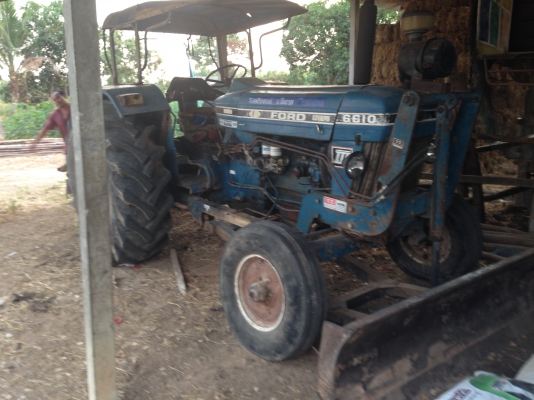 ขายรถไถ FORD 6600 เต็ม มีภาพวีดีโอ  เกียร์ D5NN  ท้ายเบาะD6NN  เครื่องดี T3-D5NN ผาน 7 ดันหน้า สภาพเดิมๆ เอกสารใบอินวอย  ราคา 338000 บาท  สนใจติดต่อ คุณชัยย สตึก โทร 081-9972972 089-8451778