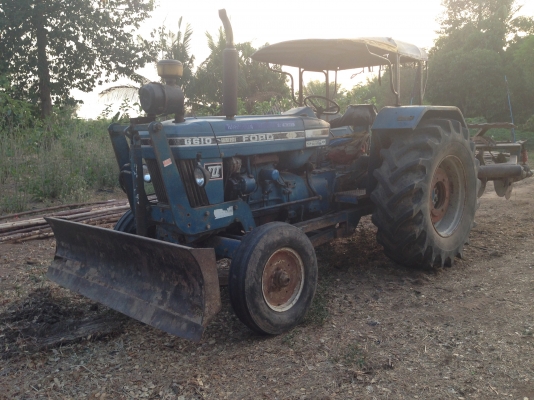 ขายรถไถ FORD 6600 เต็ม มีภาพวีดีโอ  เกียร์ D5NN  ท้ายเบาะD6NN  เครื่องดี T3-D5NN ผาน 7 ดันหน้า สภาพเดิมๆ เอกสารใบอินวอย  ราคา 338000 บาท  สนใจติดต่อ คุณชัยย สตึก โทร 081-9972972 089-8451778