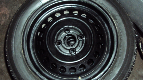 ขายกะทะ15แถมยาง185 60 15ราคาถูกๆมี4วงๆละ400บาท ขายกะทะ15แถมยาง185 60 15ราคาถูกๆมี4วงๆละ400บาท