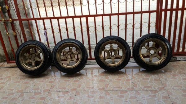 แม็ก te37 ขอบ15x8 พร้อมยางโยโก 195 55 15 ปี09  1ชุด สวยๆ