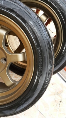 แม็ก te37 ขอบ15x8 พร้อมยางโยโก 195 55 15 ปี09  1ชุด สวยๆ