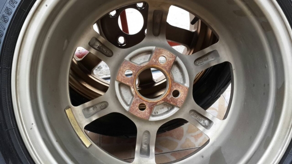 แม็ก te37 ขอบ15x8 พร้อมยางโยโก 195 55 15 ปี09  1ชุด สวยๆ