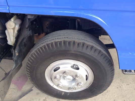 ขาย6ล้อ NQRปี2002 ยาว5.50เมตรครับ570000เอาไปเลย ขาย6ล้อ NQRปี2002 ยาว5.50เมตรครับ570000เอาไปเลย