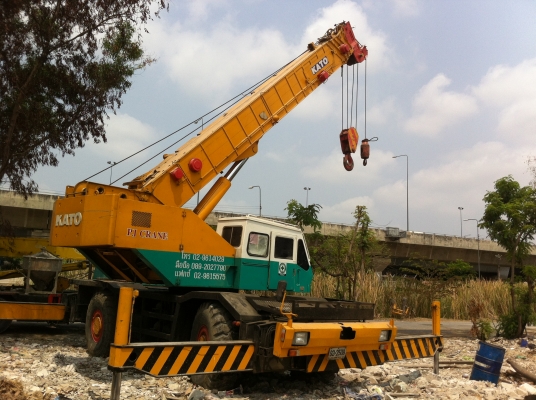 ขายรถเครน 45 ตัน 4 ล้อใหญ่ KATO KR-45H-III พร้อมเล่มทะเบียน