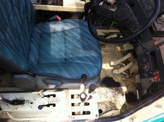 ขายรถเครน 45 ตัน 4 ล้อใหญ่ KATO KR-45H-III พร้อมเล่มทะเบียน