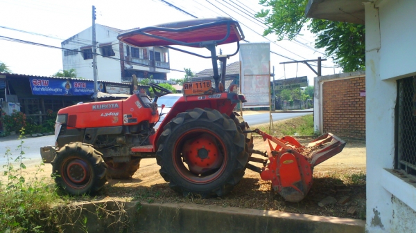 รถไถ KUBOTA L3408 อุปกรณ์มี จอบหมุน ชอบราคาเท่าใด ต่อรองราคาได้ครับ