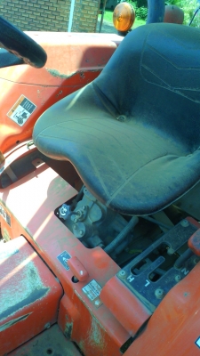 รถไถ KUBOTA L3408 อุปกรณ์มี จอบหมุน ชอบราคาเท่าใด ต่อรองราคาได้ครับ