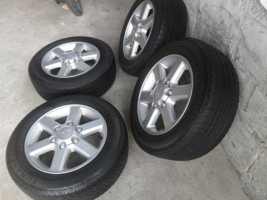 ล้อแม็ก 16นิ้ว6รู อีซูซุ พร้อมยาง 215/60R16 สวยๆ 4 ล้อ ราคา 6900 บาท