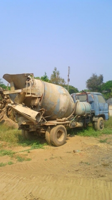 รถโม่ปูน ISUZU KS  เครื่อง EH700 โม่ขนาด ๓ คิว แบบโม่ตรง ปั้ม KAYABA