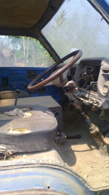 รถโม่ปูน ISUZU KS  เครื่อง EH700 โม่ขนาด ๓ คิว แบบโม่ตรง ปั้ม KAYABA