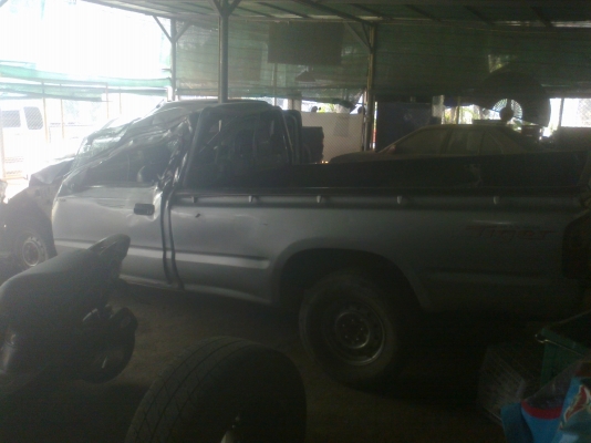 ซาก Toyota Hilux Tiger ปี 2542 เครื่อง 2L
