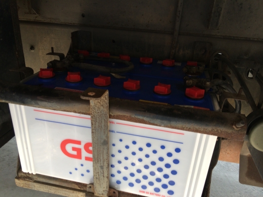 HINO FF1J  รถประมูลมารถใช้น้อยมากสภาพเหมือนป้ายแดง ขาย970000บาท