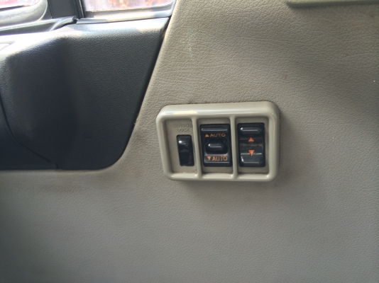 HINO FF1J  รถประมูลมารถใช้น้อยมากสภาพเหมือนป้ายแดง ขาย970000บาท