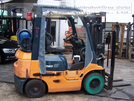 ขาย รถโฟล์คลิฟท์ TOYOTA รุ่น 7FG-18