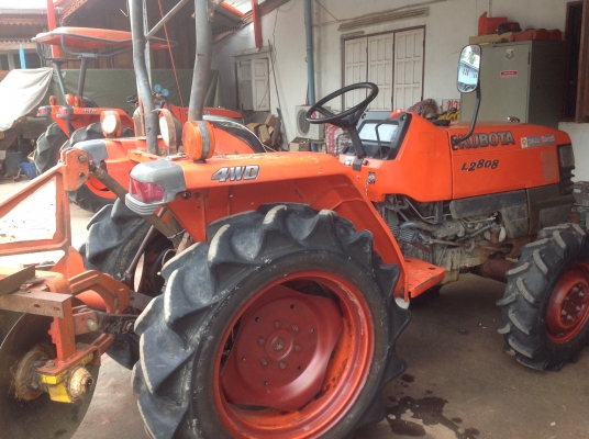 ปัญญาแทรคเตอร์มาแล้ว...จัดมาให้ครับ คูโบต้า L2808  ผาน5 พร้อมเล่มทะเบียน