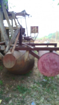 เรือดูดทราย..เครื่องฮีโน่ อีเอฟ ๗๕๐ วี ๘ มีหัวเจาะ ท่อดูด ๑๐ นิ้ว ควบคุมด้วยระบบไฮดรอลิก