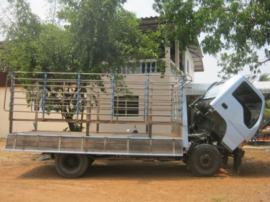 รถ6ล้อ อีซุซุ NPR120 แรง